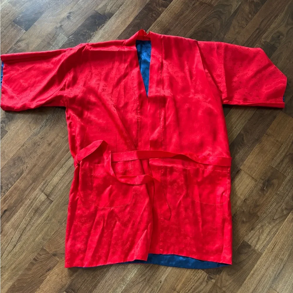 Blue and Red Reversible Kimono Robe - Picture 6 of 8